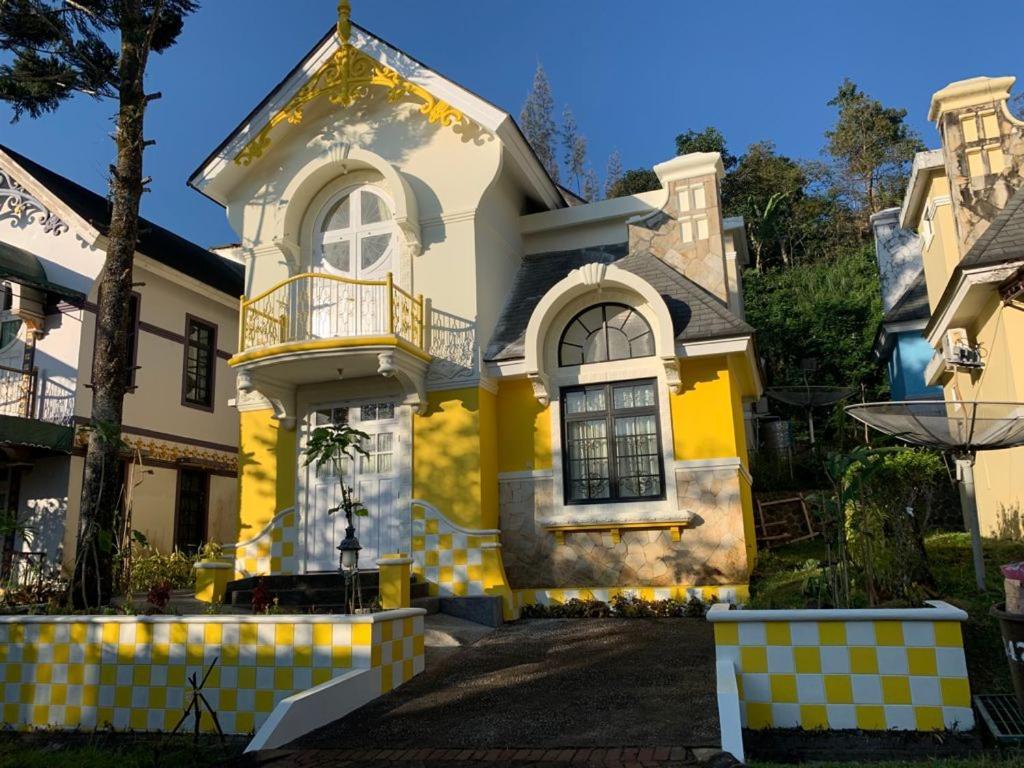 Villa Wubao Kota Bunga 3 Kamar Harga Budget Cinengangirang Extérieur photo