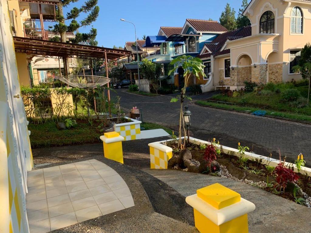 Villa Wubao Kota Bunga 3 Kamar Harga Budget Cinengangirang Extérieur photo
